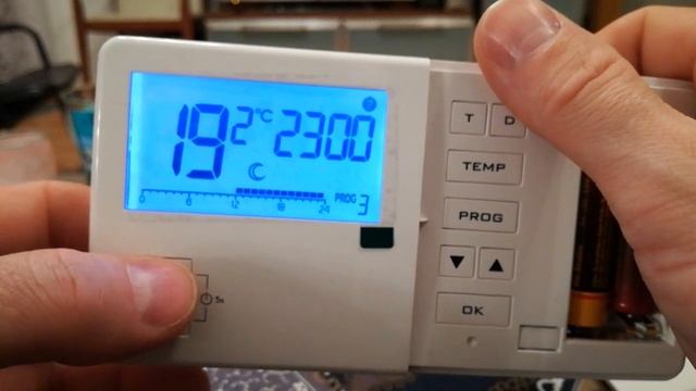 Программирование терморегулятора Auraton 2025 RTH  Электрик Прага