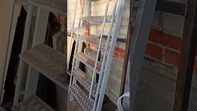 Изготовление лестниц в подвал/погреб. Мастер-74. Отправка в любой город России. смотреть онлайн