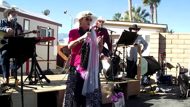 Gloria White Singing 