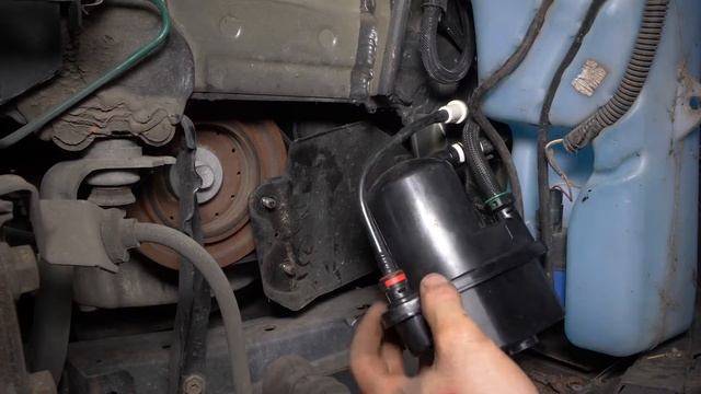 Wie CLIO 3 1.5 DCI Kraftstofffilter wechseln ⛽ смотреть онлайн