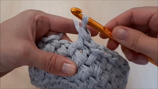 Плотный узор елочка/косы/колосок крючком из трикотажной пряжи без шва/Видео МК/TIGHT CROCHET PATTER смотреть онлайн