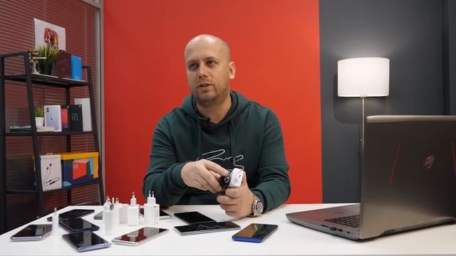 Кто БЫСТРЕЕ ЗАРЯЖАЕТСЯ? Тест на скорость зарядки Samsung, iPhone, OnePlus, Xiaomi (battery charge) смотреть онлайн