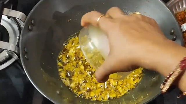 Dhaba Style Bharwa Baingan Recipe | Bharwa Baingan Masala | Stuffed Brinjal | Sukanti's Kitchen смотреть онлайн