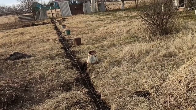 #64 КОПАЕМ ОСНОВАНИЕ ЗАБОРА/ПОЛУЧИЛИ ПОСЫЛКУ/КУПИЛ ДОМ НА ЮГЕ/ПЕРЕЕЗД НА ЮГ/ИЗ ГОРОДА В ДЕРЕВНЮ смотреть онлайн