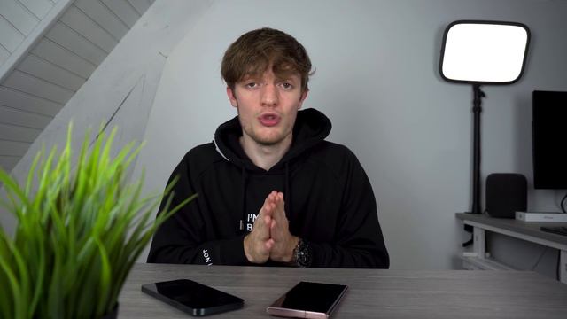 iPhone 12 Pro Max vs Galaxy Note 20 Ultra : Lequel Choisir ? смотреть онлайн