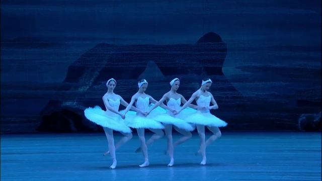 Swan Lake: 4 Little Swans [Bolshoi Ballet] смотреть онлайн