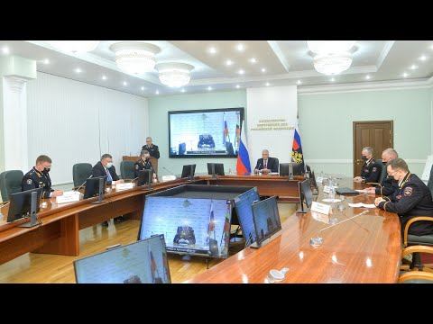 Владимир Колокольцев поздравил сотрудников МВД России, удостоенных государственных наград смотреть онлайн