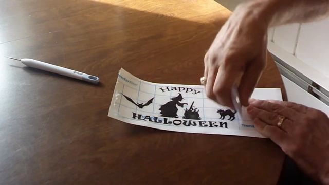 Make a Halloween sign with Cricut, Dollar Tree wood and Oracal 651. Putting vinyl on wood tutorial смотреть онлайн
