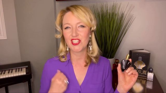 Passion by Elizabeth Taylor- UNLEASH your INNER VIXEN!??? смотреть онлайн
