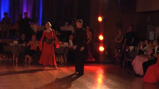 Антон и Даша Переводчик. Танго смотреть онлайн