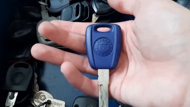 my car key collection!! смотреть онлайн