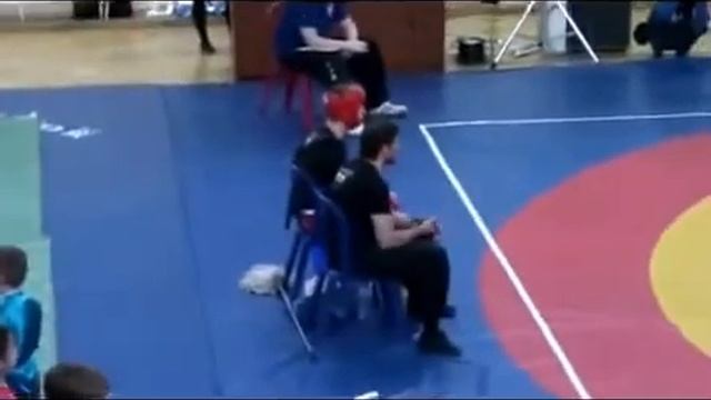 ILIQCHUAN SANDA - 2013 Vologda - Dizer Slava (in yellow, 70kg) - fight 1 of 3 смотреть онлайн