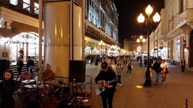 Девушка спела на Арбате. смотреть онлайн