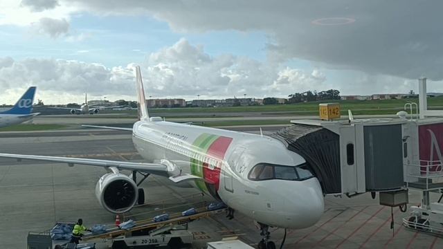 LISBOA AEROPORTO смотреть онлайн