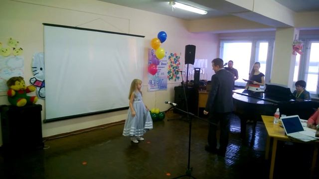 Пригласи меня папа на вальс... смотреть онлайн