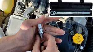Как Правильно Закручивать СВЕЧИ ЗАЖИГАНИЯ. И откручивать. 99% водителей НЕ ПРАВИЛЬНО устанавливают.