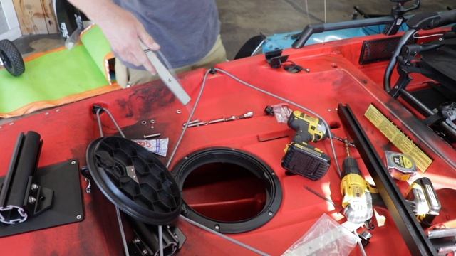 Hobie Pro Angler 14 Boonedox Landing Gear Install - Kayak Rigging смотреть онлайн