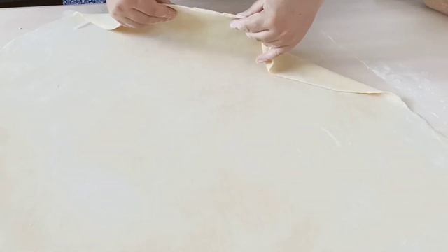 Воздушное податлевое тесто для вареников.Лепим двух видов.Тесто без муки. смотреть онлайн