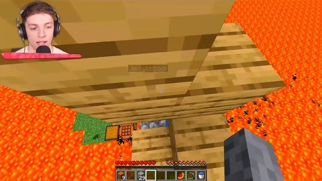 Minecraft SKYBLOCK But LAVA Rises Every MINUTE! смотреть онлайн