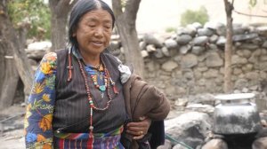 Пещерные люди, чай с солью и машина времени - Мустанг, Непал