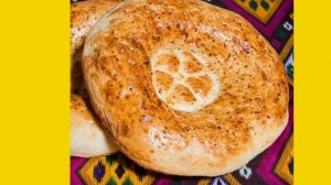 Я ЕМ ЛОЖКОЙ КАРТОШКУ,ОКРОШКУ,ЛЕПЁШКУ,РЫБЁШКУ ЧТО ЕЩЁ? МА-КА-РО-ШКУ//