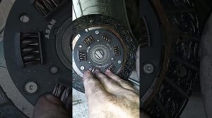 Рено Логан не включались передачи причина