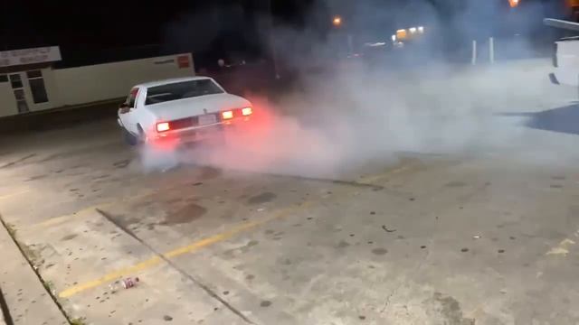 #Burnout #chevy #boxchevy #caprice #dfw смотреть онлайн