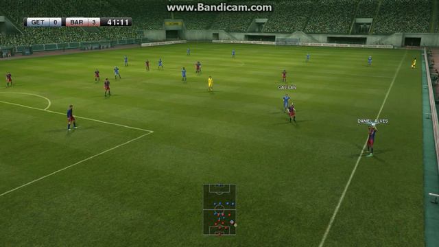 брат играет в PES 2011 / Pro Evolution Soccer 2011 эму 5 лет смотреть онлайн
