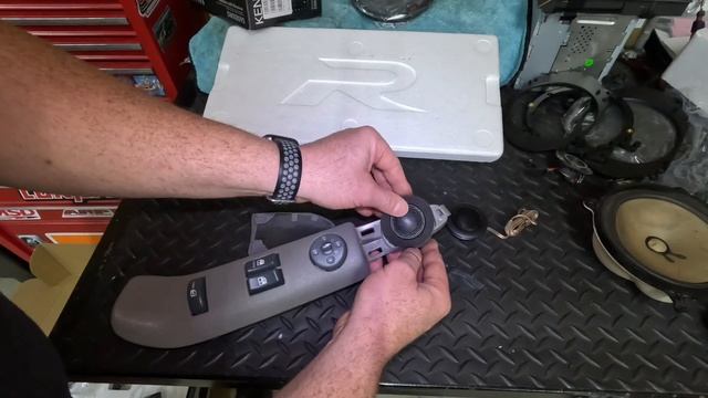 How to Install Alpine 6.5” R.S65C.2 Type R Component Speakers in a OBS Chevy Tahoe or Suburban‼️ смотреть онлайн