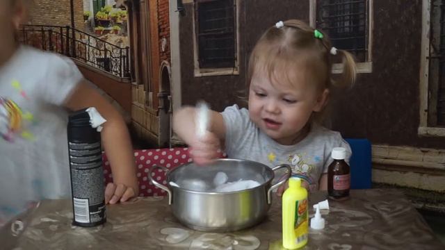 Делаем лизуна дома. Слайм своими руками. смотреть онлайн