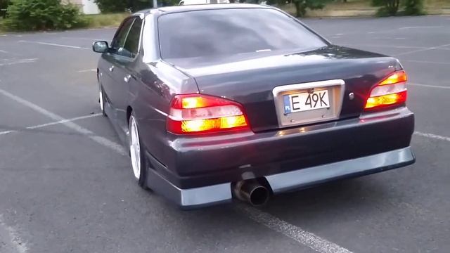 Nissan Laurel GC35 Medalist Rb25det