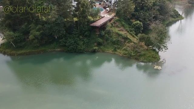 DJI SPARK FOOTAGE AT LIDO LAKE, SUKABUMI, WEST JAVA, INDONESIA смотреть онлайн