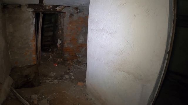 ПОДВАЛ С ПРИЗРАКАМИ GHOSTS IN THE OLD MANOR / ghost hunters смотреть онлайн