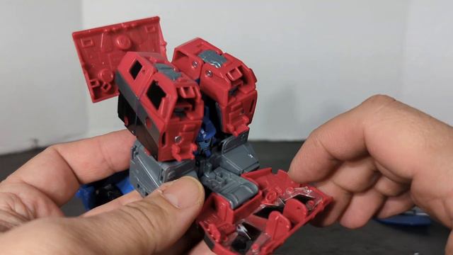 Legacy United Animated Universe Optimus Prime Voyager Figure - Rodimusbill Review смотреть онлайн