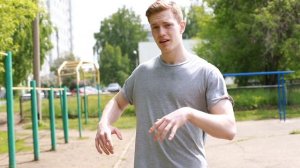 Как накачать подростку на турнике спину и бицепс?как тренироваться подростку(часть3)
