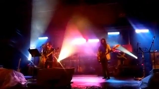 Leather Coats -My Medicine (the pretty reckless cover) смотреть онлайн