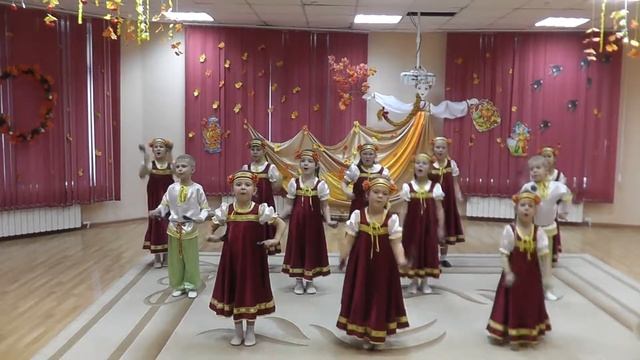 Вокально-хоровая студия "Шалунишки" . Песня "Расписная ложка". смотреть онлайн