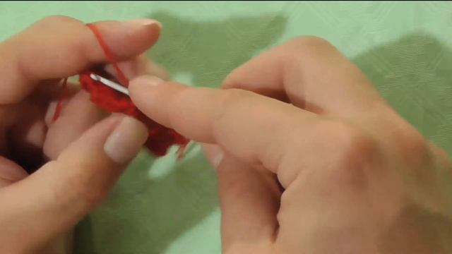 Небольшой объемный цветок крючком для украшения. смотреть онлайн