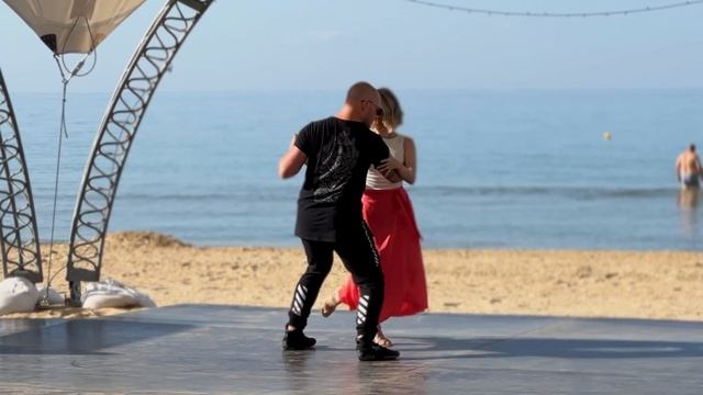 Pavel Sobiray and Ksenia Smilgevich. Street Tango. смотреть онлайн