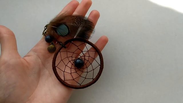 Маленький ловец снов с содалитом и дюмортьеритом.