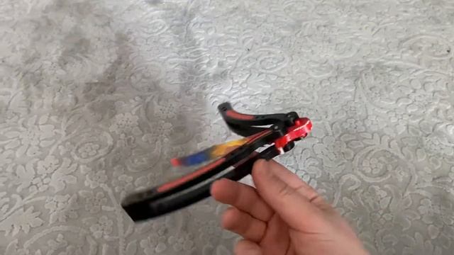 Учу трюки с ножом бабочка прокручиваю на одном пальце смотреть онлайн