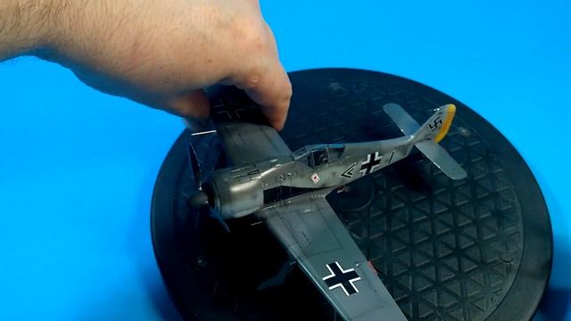 FW190 A-3 (Eduard, 1:48) Обзор готовой  модели.