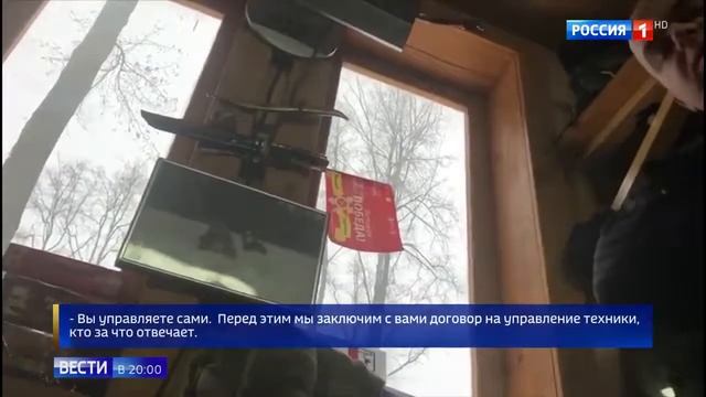 На снегоходах ездят по зимнему льду