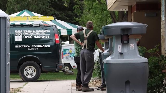 The Teleporting Porta Potty Prank! смотреть онлайн