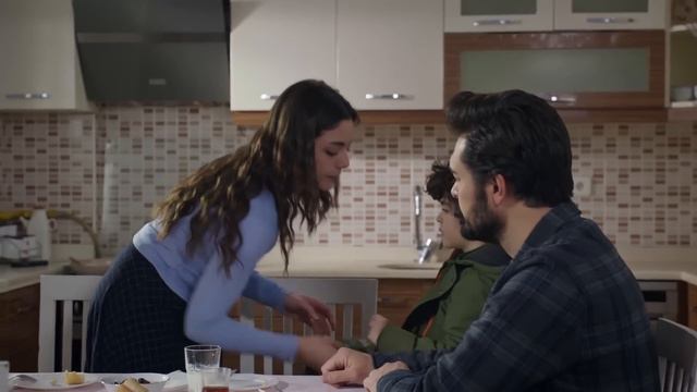 Yaman'ı tedirgin eden telefon | Emanet 388. Bölüm смотреть онлайн