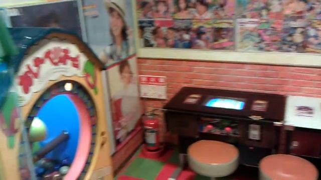 old school arcade - Odaiba Decks, Tokyo - Galaga, Othello, .. смотреть онлайн