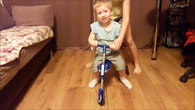 детский беговел смотреть онлайн