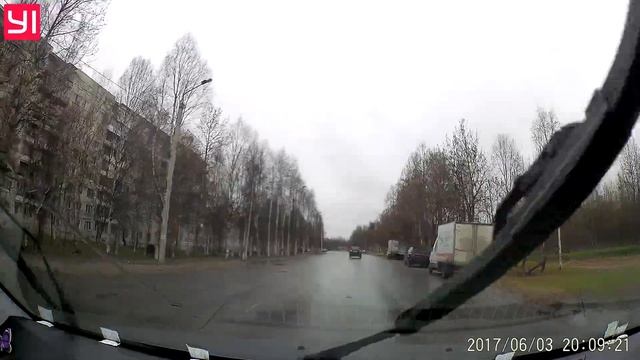 Видеорегистратор Xiaomi Yi Car WiFi DVR, серый смотреть онлайн