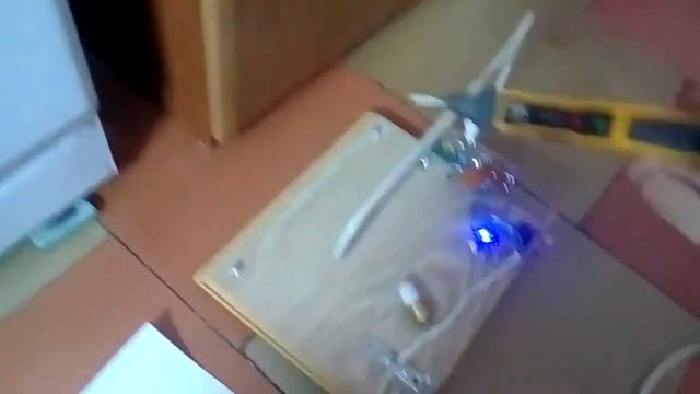 Модуляция статического электрического поля движением. Индикаторная отвёртка и статика 1600 В. Схема смотреть онлайн