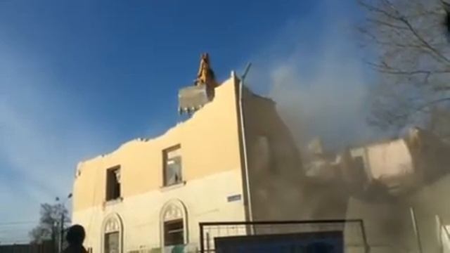 Снос дома на пересечении Каширского шоссе и Коломийца в Домодедово 2 смотреть онлайн